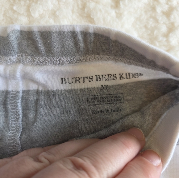 Burt’s Bees Kids 3T Organic Cotton Pajama Set | Gray Stripe - Picture 2 of 5